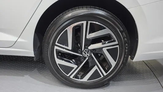 Volkswagen 7 1.5 TSI 2022 21