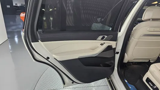 BMW X7 (G07) xDrive 40i M 6 2025 25