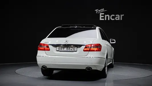 Mercedes-Benz E-Class W212 E300 2012 4