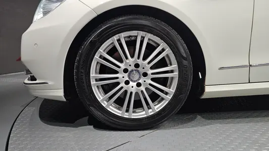 Mercedes-Benz E-Class W212 E300 2012 5