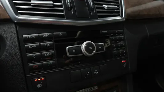 Mercedes-Benz E-Class W212 E300 2012 17