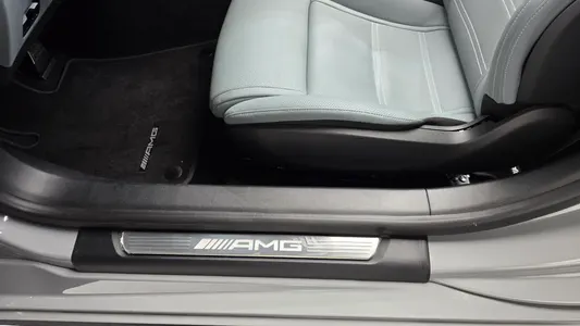 Mercedes-Benz SL-Class R232 AMG SL63 4MATIC+ 2023 36