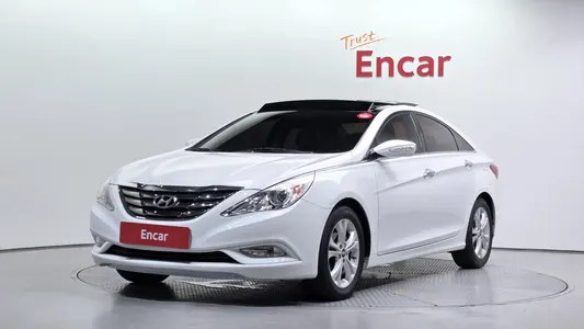 Hyundai YF Y20 2010