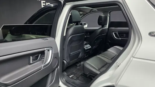 Land Rover 디스커버리 스포츠 2.0 TD4 SE (150) 2019 26