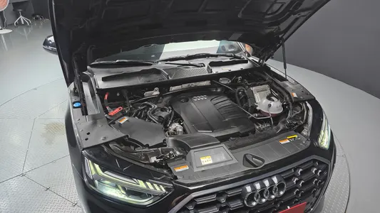 Audi Q5 (FY) 40 TDI 2021 6