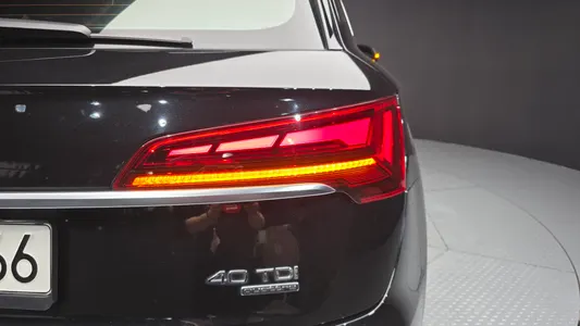 Audi Q5 (FY) 40 TDI 2021 23
