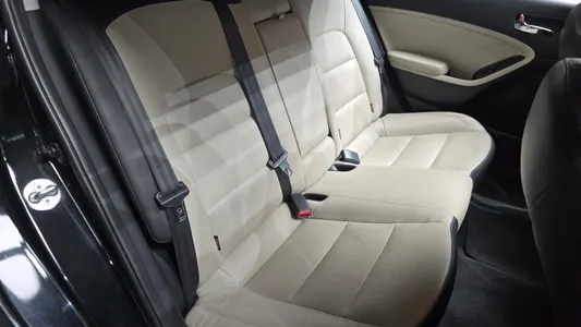 Kia K3 2015 11