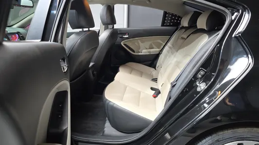 Kia K3 2015 12