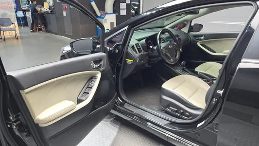 Kia K3 2015 10