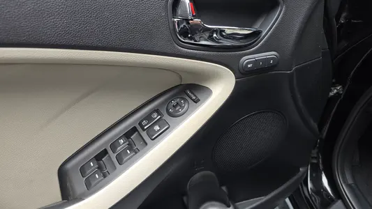 Kia K3 2015 18