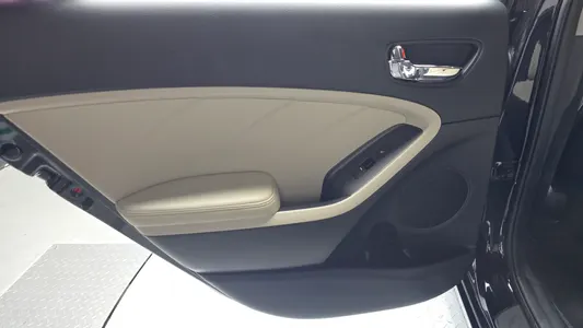 Kia K3 2015 25
