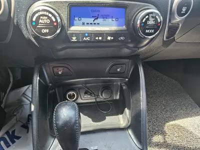 Hyundai ix 2WD LX20 2011 16
