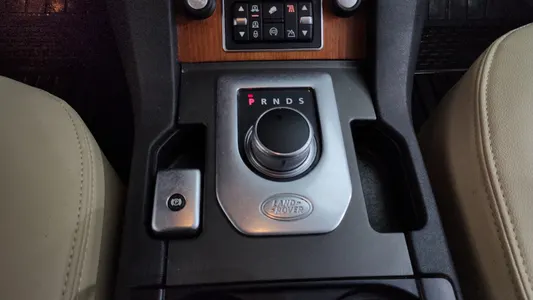 Land Rover 4 3.0 SDV6 SE 2015 9