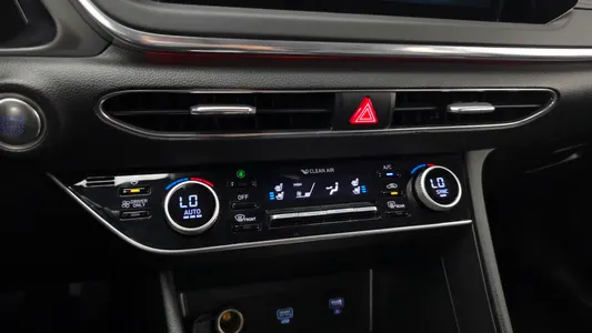 Hyundai (DN8) 2022 18