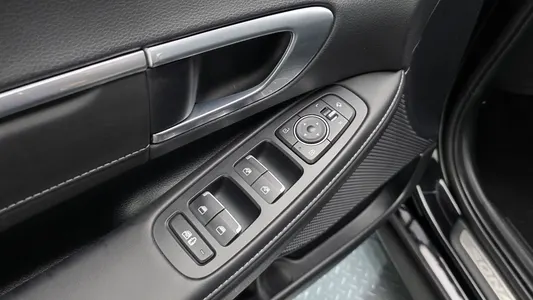 Hyundai (DN8) 2022 30