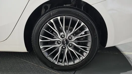 Kia K3 2 1.6 2021 22