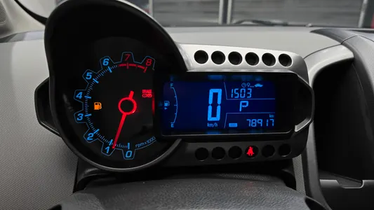 Chevrolet 아베오 해치백 LT 2012 8