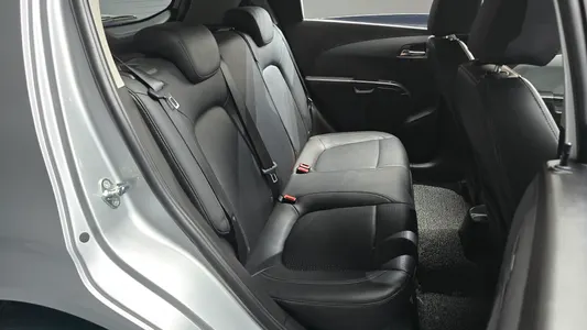 Chevrolet 아베오 해치백 LT 2012 11