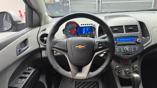 Chevrolet 아베오 해치백 LT 2012 13