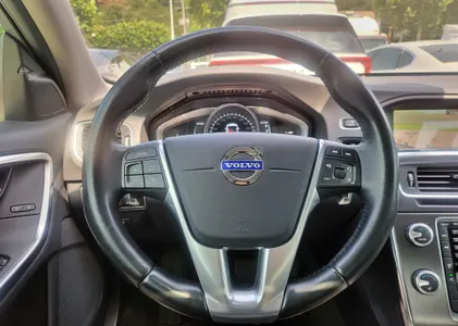 Volvo S60 D2 2015 6