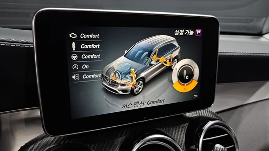 Mercedes-Benz GLC-Class X253 GLC300 4MATIC AMG Line 2019 16