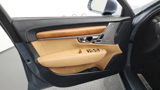 Volvo S90 T5 2019 24