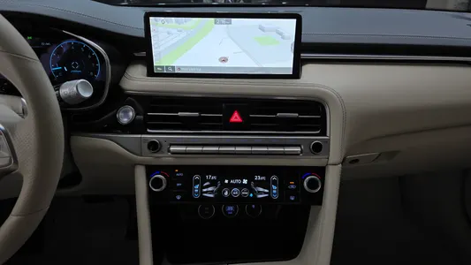 Genesis G70 2.5T 4WD 2023 12