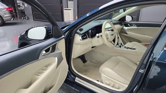 Genesis G70 2.5T 4WD 2023 10