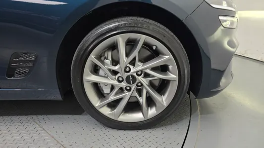 Genesis G70 2.5T 4WD 2023 21