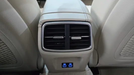 Genesis G70 2.5T 4WD 2023 29