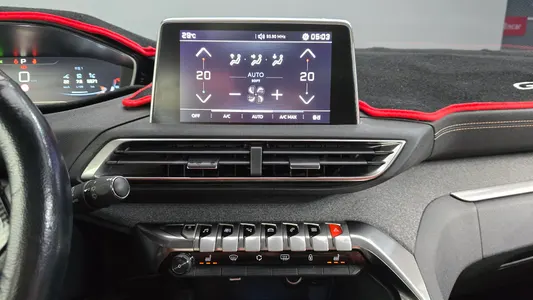 Peugeot 5008 2 1.6 BlueHDi GT Line 2018 12