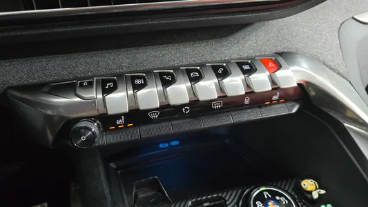 Peugeot 5008 2 1.6 BlueHDi GT Line 2018 31