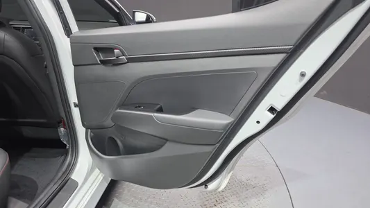 Hyundai AD 1.6 2017 26