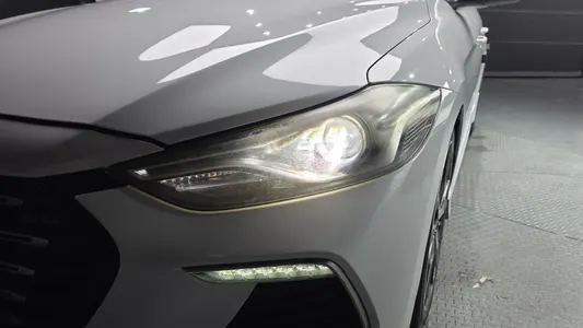 Hyundai AD 1.6 2017 23