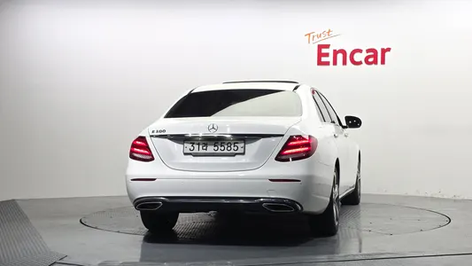 Mercedes-Benz E-Class W213 E300 2018 4