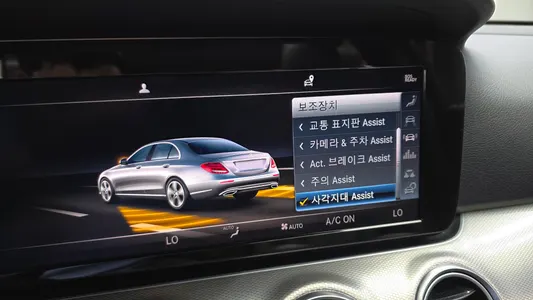 Mercedes-Benz E-Class W213 E300 2018 16