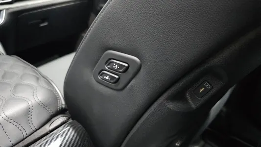 Kia 5 4WD 2022 17