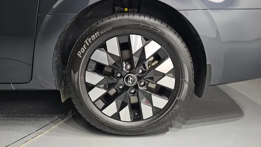 Hyundai Staria 4WD 9 2024 21