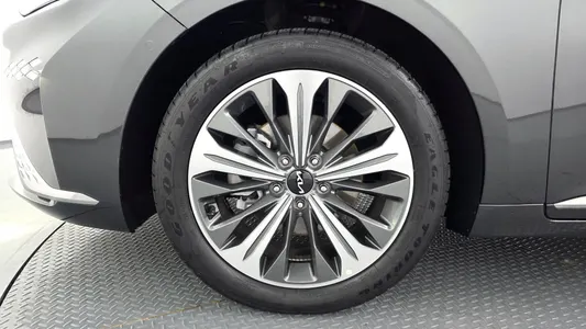 Kia K8 2024 5