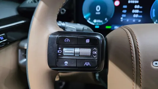 Hyundai (GN7) 2024 31
