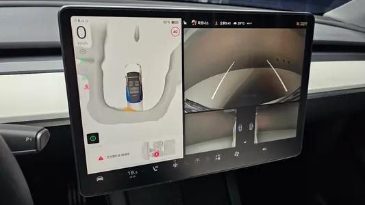 Tesla Y AWD 2022 15