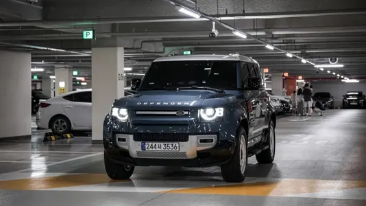 Land Rover (L663) 110 D250 SE 2024