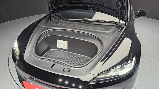 Tesla 3 RWD 2025 6