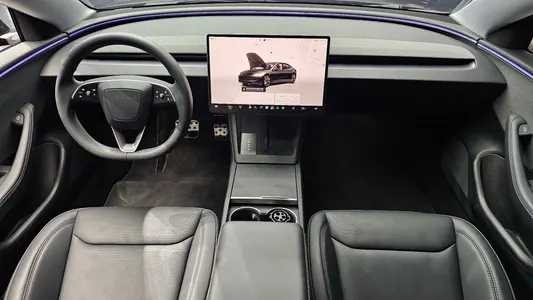 Tesla 3 RWD 2025 7