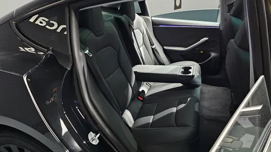 Tesla 3 RWD 2025 11
