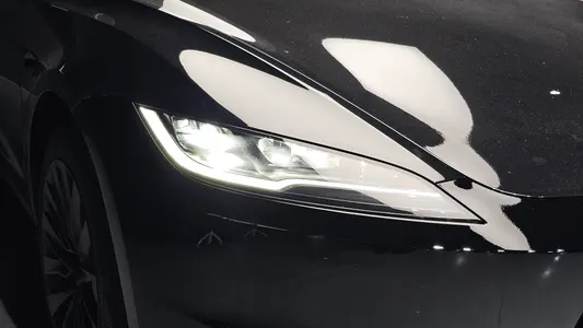Tesla 3 RWD 2025 23