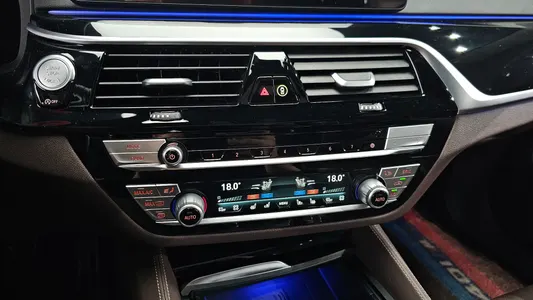 BMW 6 Series GT (G32) 640i xDrive M 2022 19