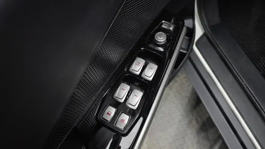 KG Mobility Tivoli VX 2WD 2016 11