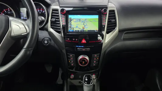 KG Mobility Tivoli VX 2WD 2016 16