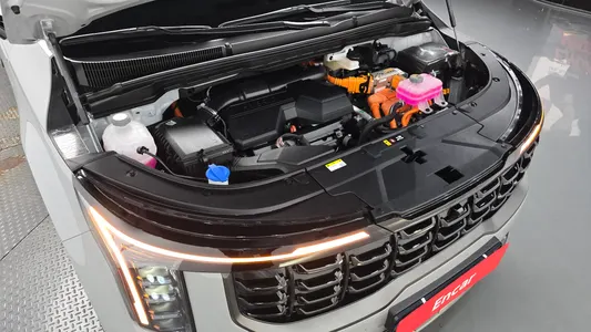 Kia 4 HEV 7 2025 6